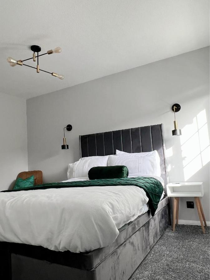Stunning In Beckton With Private Entrance Hébergement de vacances Londres