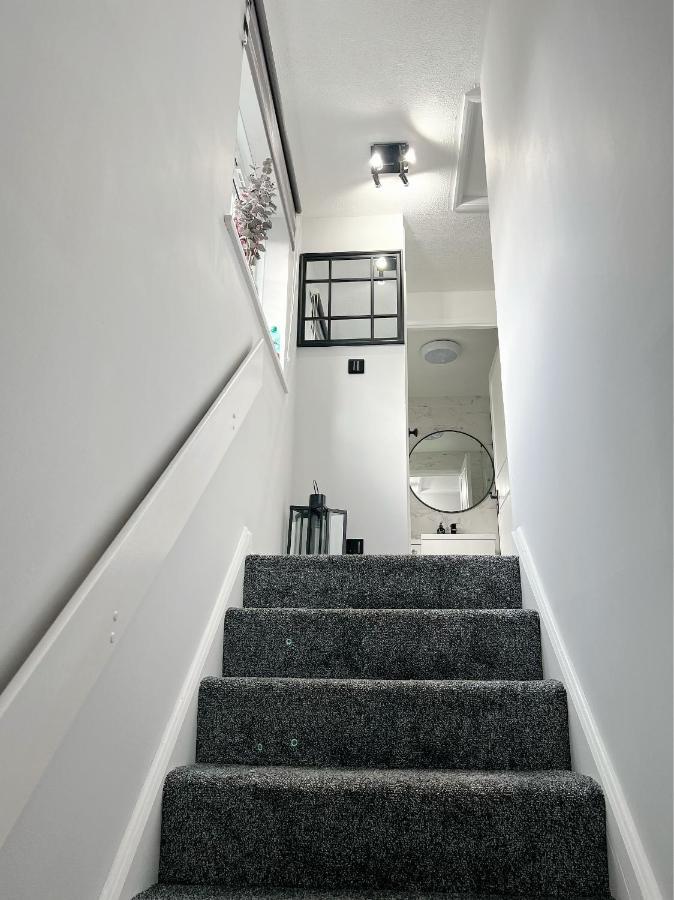Hébergement de vacances Stunning In Beckton With Private Entrance *